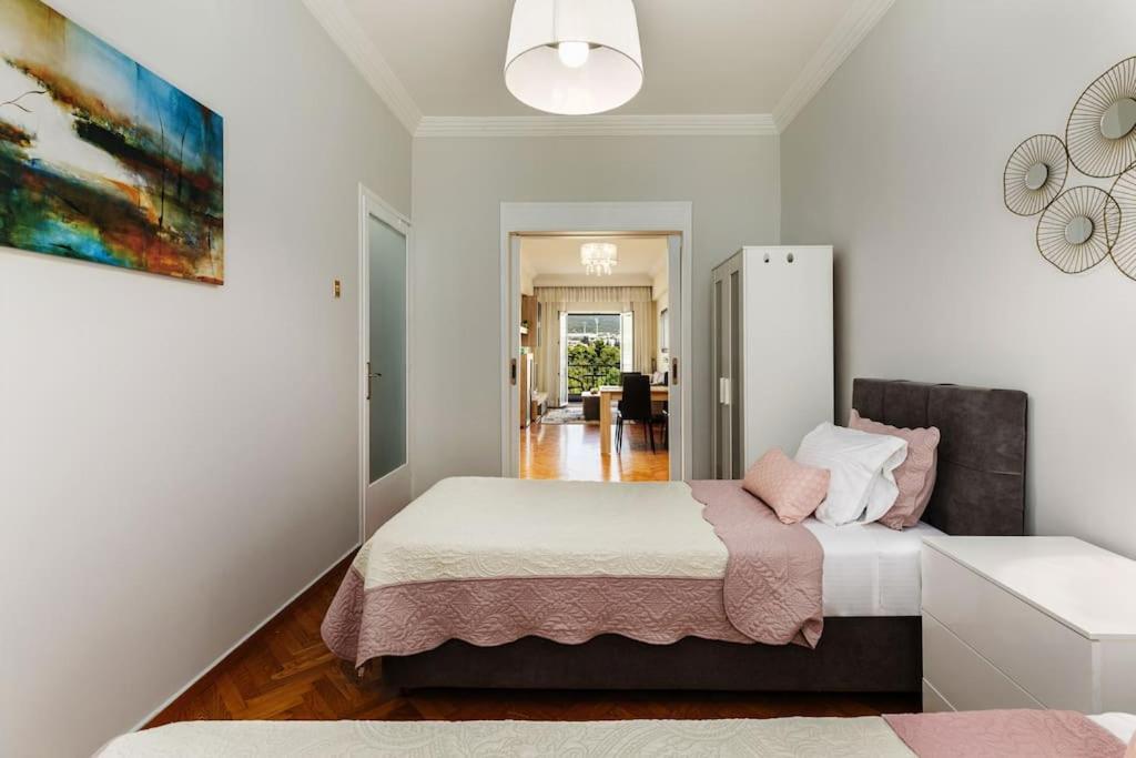 Location 3 Bedroom With View Apartament Saloniki