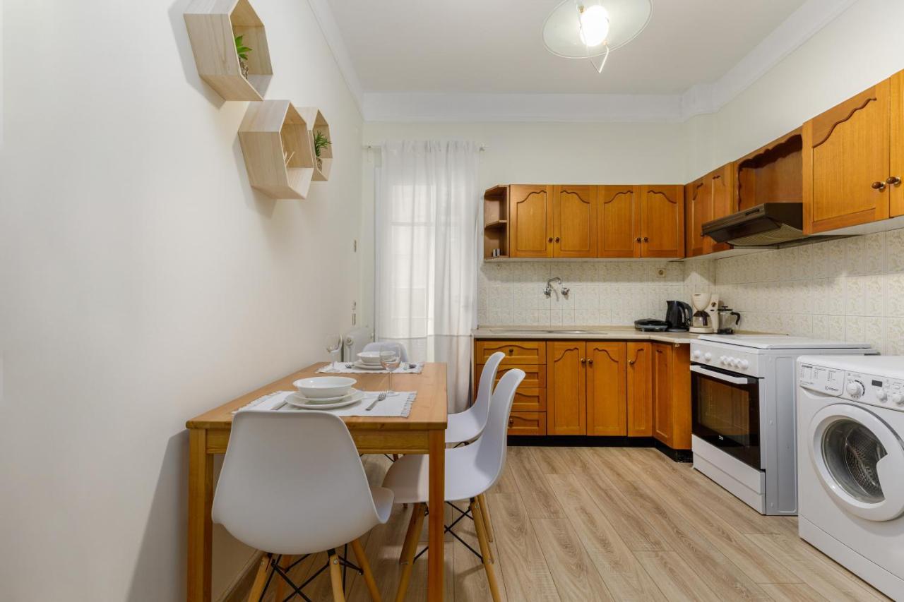 Location 3 Bedroom With View Apartament Saloniki